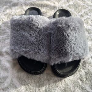 AEROSOLES Grey Faux Fur Slide Sandals